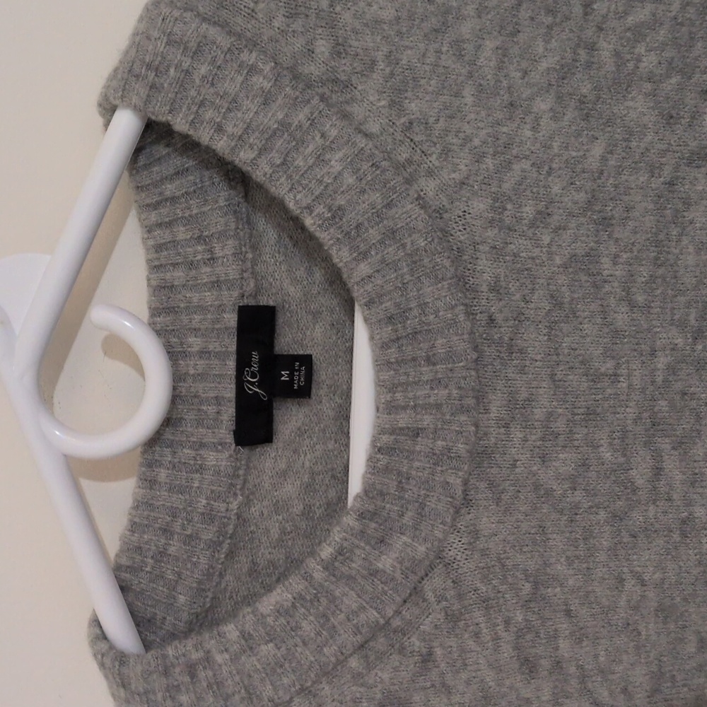 J Crew Heather Gray Crew Neck Sweater Merino Wool/Alpaca Size M - Picture 4 of 5